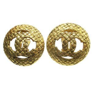 Chanel Cc Logos Button Motif Earrings Quilted Gol… - image 1